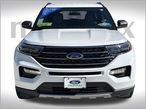 Certified 2021 Ford Explorer XLT w/ Equipment Group 202A image 14