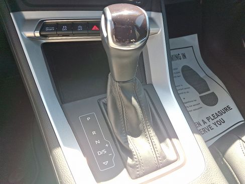 Used 2025 Audi Q3 2.0T Premium AWD/4WD image 15