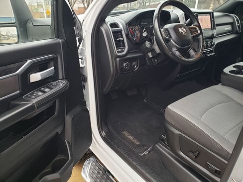 Used 2024 RAM 3500 Big Horn image 12