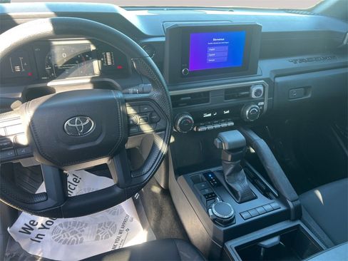 Used 2025 Toyota Tacoma SR image 10