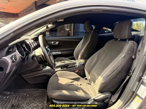 Used 2017 Ford Mustang GT RWD image 17