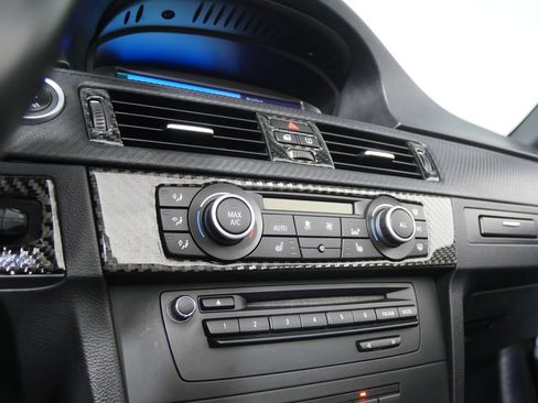 Used 2013 BMW M3 Convertible image 23