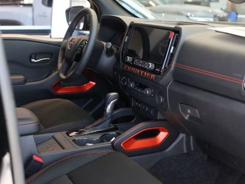 New 2025 Nissan Frontier PRO-4X w/ Pro Convenience Package image 19