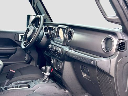 Used 2022 Jeep Wrangler Unlimited Sport AWD/4WD image 14