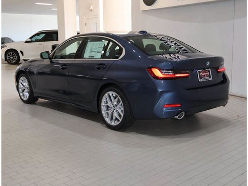 Used 2026 BMW 330i Sedan w/ Convenience Package RWD image 5