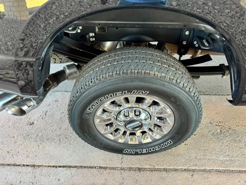 Used 2020 Ford F250 XLT w/ XLT Premium Package AWD/4WD image 31