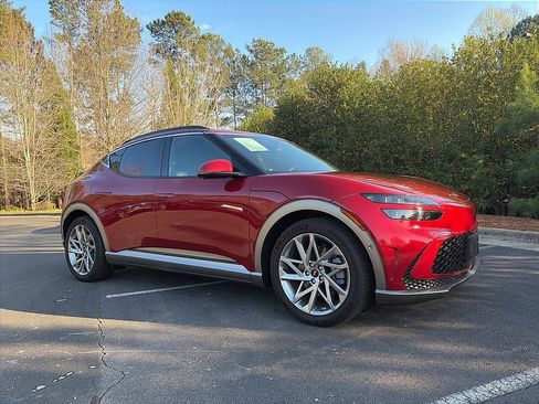 Used 2025 Genesis GV60 Advanced image 3