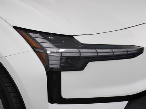 New 2026 Volvo EX30 Plus AWD/4WD image 13