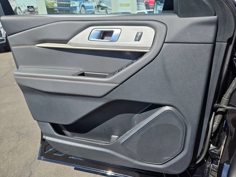 Used 2026 Ford Explorer Active RWD image 16