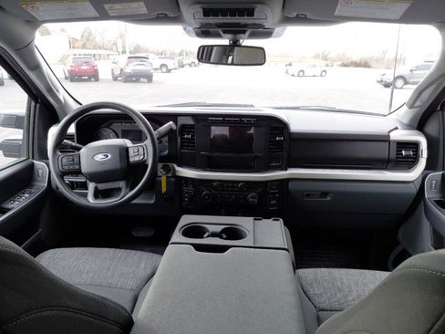 Used 2023 Ford F350 XLT w/ FX4 Off-Road Package image 13