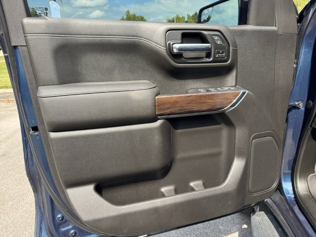 Used 2022 GMC Sierra 1500 SLT w/ SLT Premium Package AWD/4WD image 11