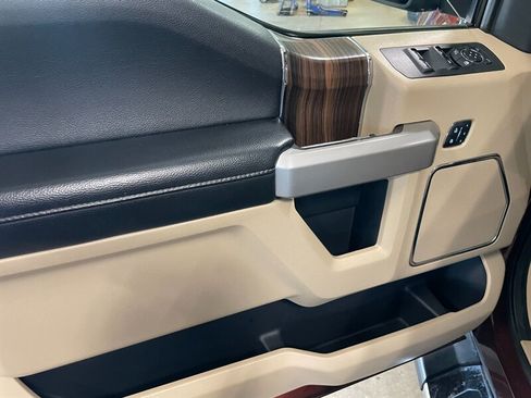 Used 2016 Ford F150 Lariat w/ Equipment Group 502A Luxury AWD/4WD image 30