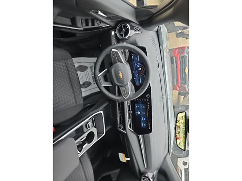 New 2026 Chevrolet Equinox LT w/ Safety and Technology Package FWD image 8