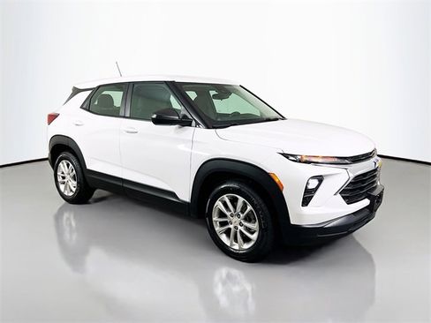 Used 2024 Chevrolet TrailBlazer LS image 24