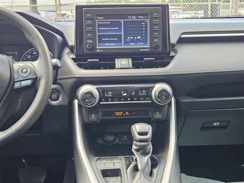 Certified 2022 Toyota RAV4 XLE w/ Convenience Package FWD image 15
