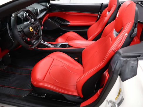 Certified 2020 Ferrari Portofino image 23