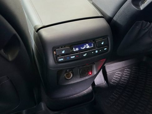 Used 2022 Hyundai Palisade SEL w/ Premium Package FWD image 29