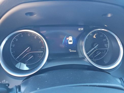 Used 2020 Toyota Camry SE image 10