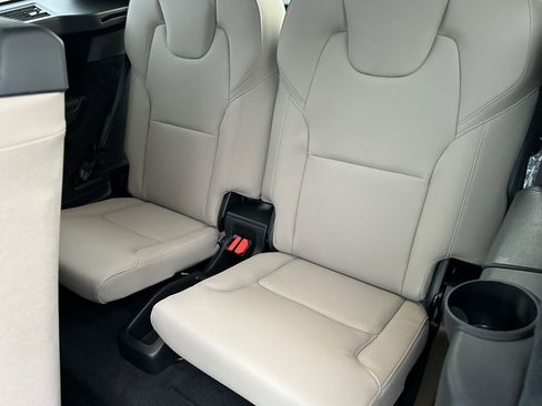 New 2026 Volvo XC90 B6 Plus w/ Protection Package Premier image 14