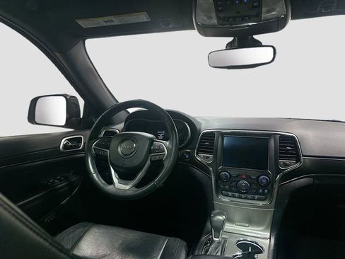 Used 2018 Jeep Grand Cherokee Limited w/ Luxury Group II image 25