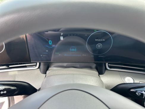 Used 2024 Hyundai Elantra Blue FWD image 10
