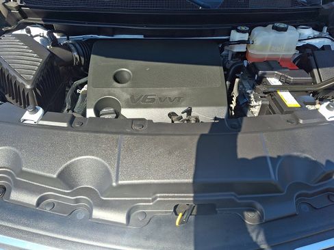 Certified 2023 Chevrolet Traverse LT w/ LT Premium Package image 28