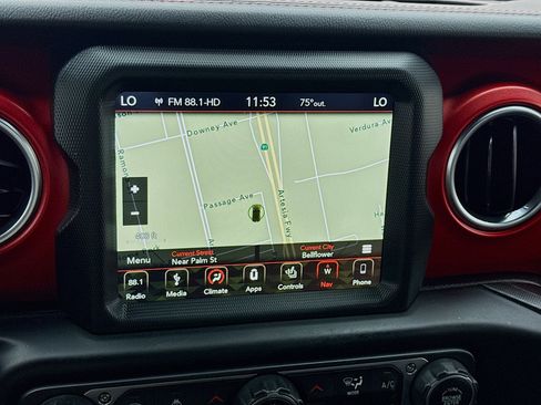 Used 2019 Jeep Wrangler Unlimited Rubicon AWD/4WD image 9