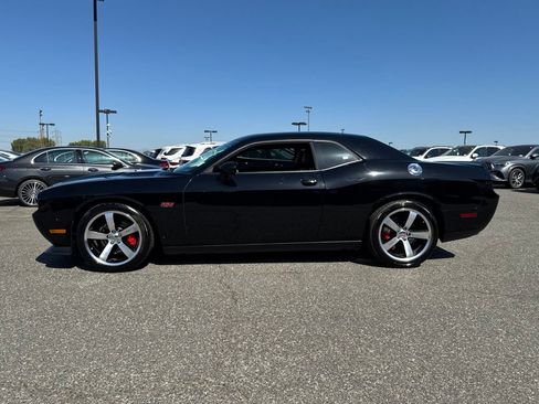 Used 2012 Dodge Challenger SRT8 RWD image 12