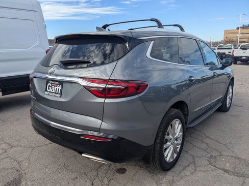 Used 2021 Buick Enclave Premium w/ Sun and Sites Package image 5