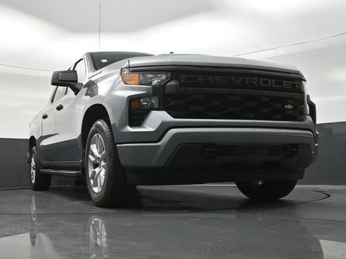 Used 2023 Chevrolet Silverado 1500 Custom RWD image 29