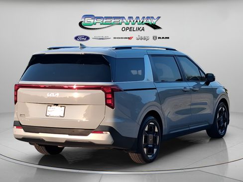 Used 2025 Kia Carnival EX FWD image 7