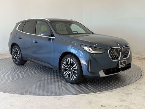 Used 2025 BMW X3 xDrive30i AWD/4WD image 7