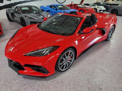 Used 2024 Chevrolet Corvette Stingray Premium Conv w/ Z51 Performance Package image 9