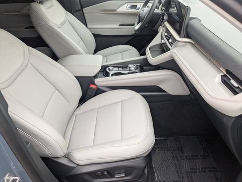 New 2026 Ford Explorer Active w/ Active Comfort Package AWD/4WD image 23