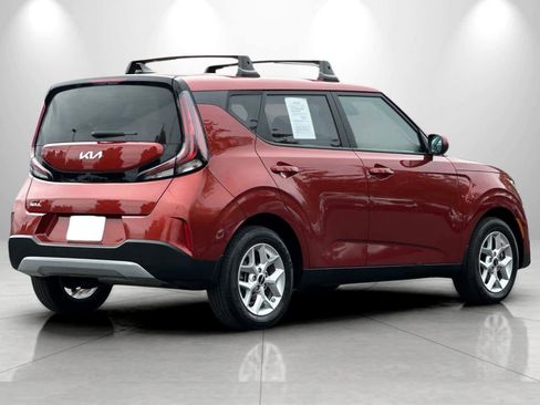 Used 2023 Kia Soul LX w/ LX Technology Package FWD image 2
