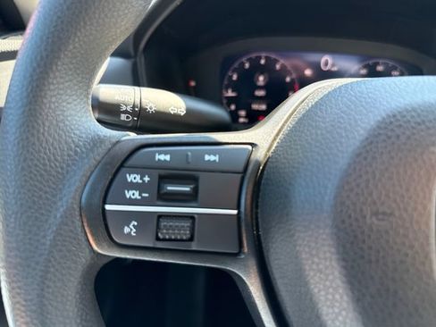Used 2023 Honda Accord EX image 25