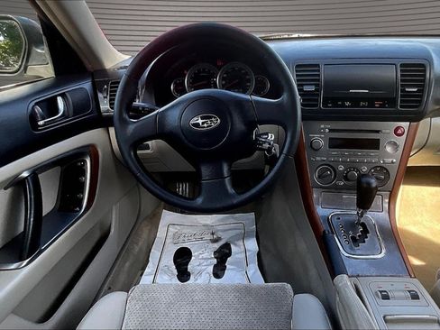 Used 2005 Subaru Outback 2.5i AWD/4WD image 8