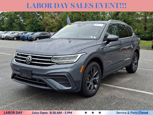 Used 2023 Volkswagen Tiguan SE w/ Panoramic Sunroof Package AWD/4WD image 4