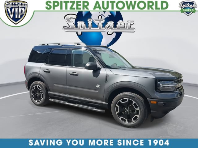 Used 2024 Ford Bronco Sport Outer Banks w/ Tech Package AWD/4WD image 2