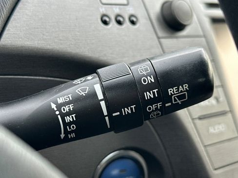 Used 2013 Toyota Prius Two image 38