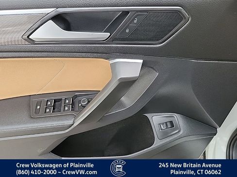 Certified 2022 Volkswagen Tiguan SE R-Line image 38