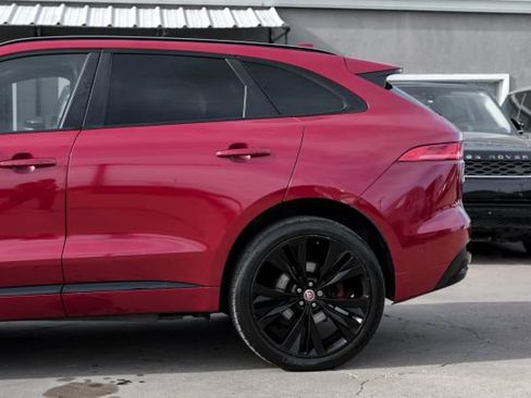 Used 2018 Jaguar F-PACE S image 17