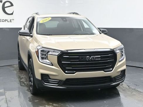 Used 2023 GMC Terrain SLE w/ Driver Convenience Package image 51