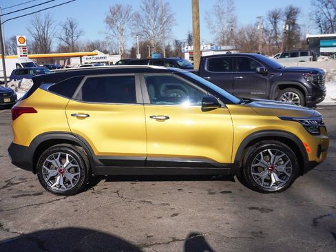 Used 2023 Kia Seltos SX image 19