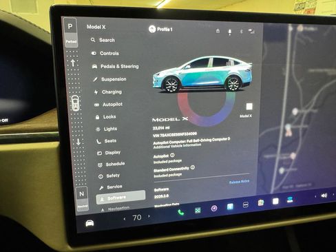 Used 2022 Tesla Model X image 16