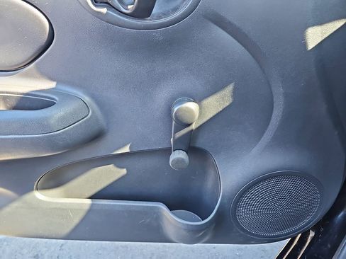 Used 2017 Nissan Versa S image 28