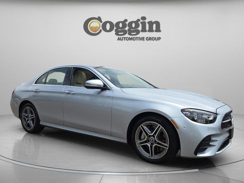 Used 2022 Mercedes-Benz E 350 4MATIC Sedan image 7