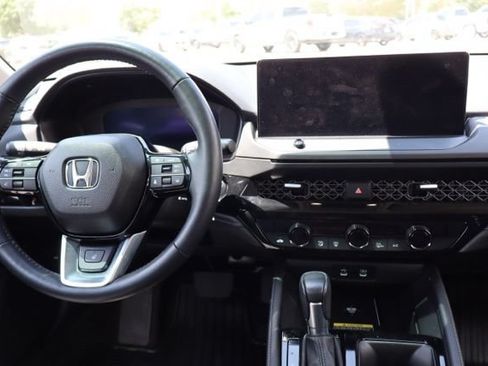 Used 2025 Honda Accord Touring image 13