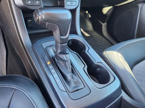 Used 2018 Chevrolet Colorado Z71 image 19