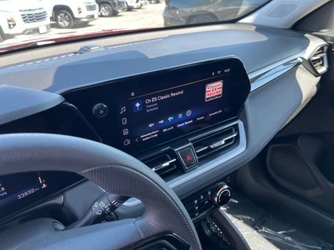 Used 2025 Chevrolet TrailBlazer LT FWD image 20